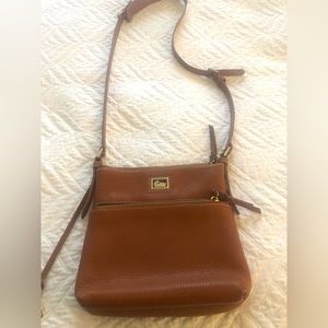 Dooney & Bourke cross body leather bag